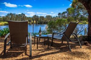 Stonewell Cottages and Vineyards - House Rules and Policies