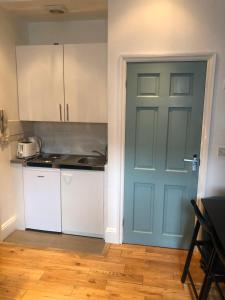 Stylish Studio Room in Trendy Brixton - B - Booking Information