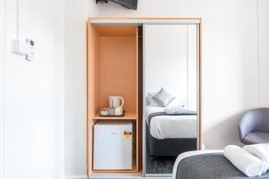 Sydney Junction Hotel - Policies