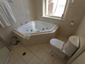 The Astra Broken Hill - Comfortable Room Options