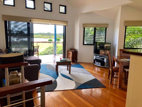 The Boathouse - Nearby Amenities