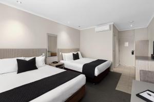 The Commodore - Guest Reviews and Ratings