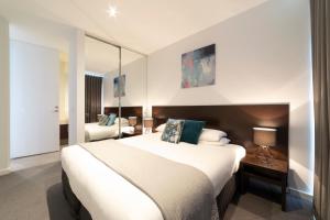 The Dolphin Apartments - Outdoor Activities and Attractions