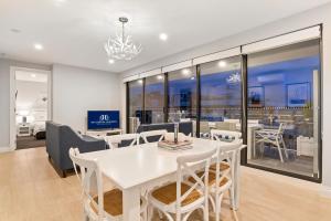 The Hamptons Apartments - Port Melbourne - Key Highlights