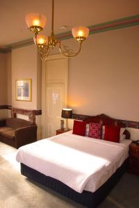 The Hotel Shamrock - Policies and Restrictions