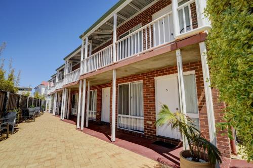 The Jetty Resort - Policies, Check-in, and Check-out