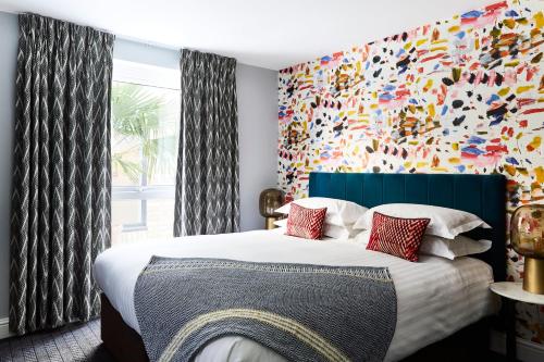 The Lodge Hotel - Putney - Guest Experiences