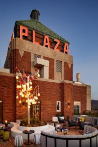 The Plaza Hotel Pioneer Park - Dining Options