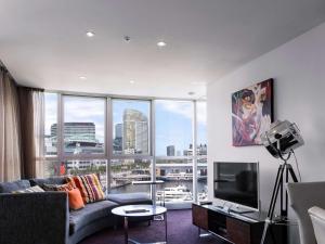 The Sebel Melbourne Docklands Hotel Review - Location and Proximity