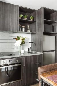 Timber Door Luxury Accommodation Geelong - Guest Ratings and Reviews