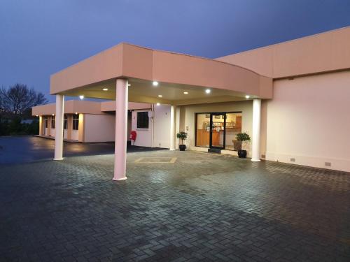 Tower Motor Inn Review
