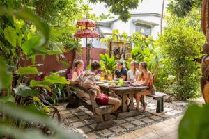 Travellers Oasis - Outdoor Activities