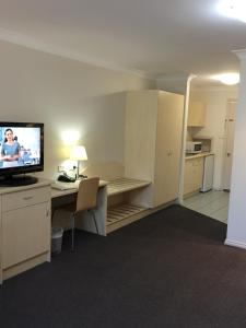 Tuckerbox Motor Inn - Guest Ratings and Feedback