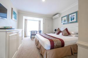 Twin Towers Inn - Guest Reviews and Experiences