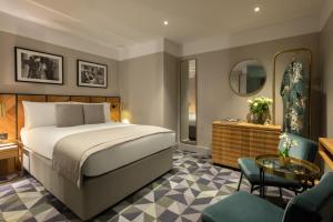 Victory House Leicester Square - Dining and On-Site Restaurants