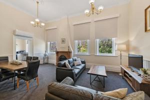 Waratah On York - Policies and Age Restrictions