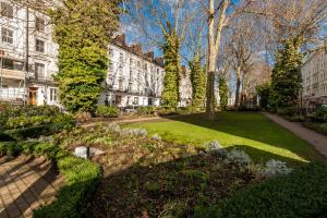 12 London Street Apartments - Smoking and Pets
