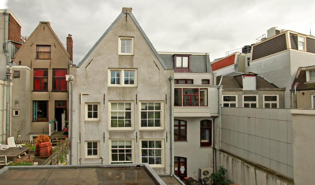 A-Train Hotel - Policies and Regulations