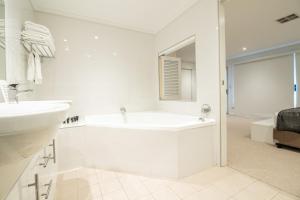 Absolute Beachfront Opal Cove Resort - Guest Reviews and Ratings