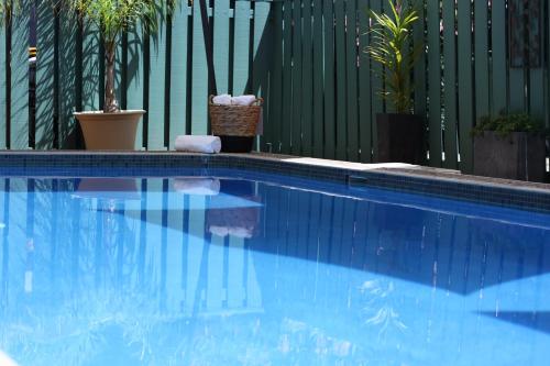 Adelaide International Motel - Booking Policies and Requirements