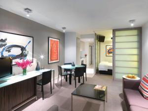 Adina Apartment Hotel Sydney, Darling Harbour - Additional Services