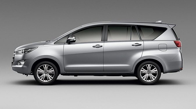 Airport Pick up (From Airport to Hotels in Ho Chi Minh City) -Private 7 Seat Car