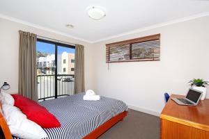 Amberoo Apartments Tamworth - Check-in and Policies