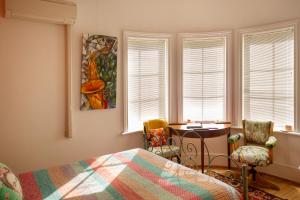 Assemblage Boutique Art B & B - Accommodation Options and Pricing