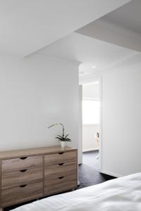 Battery Point Manor - Pets and Meals