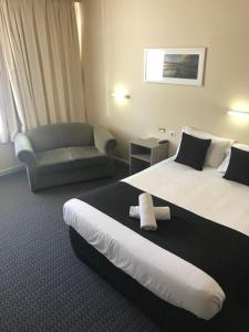 Bay Motel Hotel - Policies and Check-in/Check-out