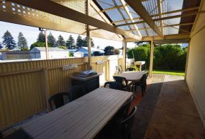 Beachport Motor Inn - Guest Experiences