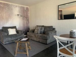 Blazing Stump Motel & Suites - Policies and Deposit