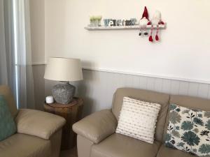 Blue House By The Sea Adult Retreat - Why Choose Blue House