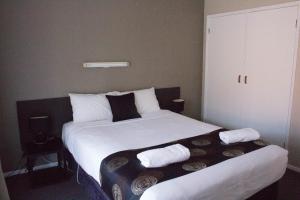 Blue Whale Motor Inn & Apartments - Children and Pets Policy