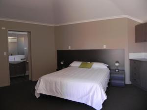 Bluestone Motor Inn - Location and Directions