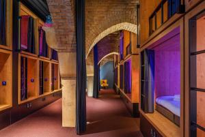 Bunk Hotel Amsterdam - Questions About Staying Here