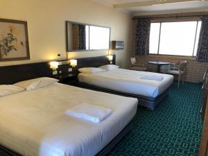 Canberra Lyneham Motor Inn - Room Amenities and Features