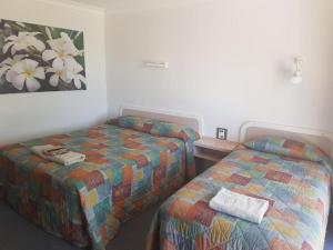 Carnarvon Gateway Motel - Safety and Dining