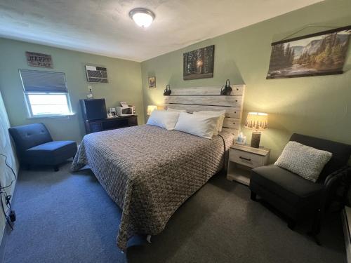 Cedars Motel - Booking and Policies
