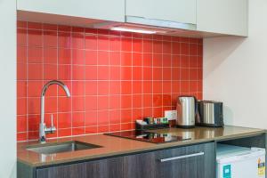 City Edge Box Hill Apartment Hotel - Policies and Rules