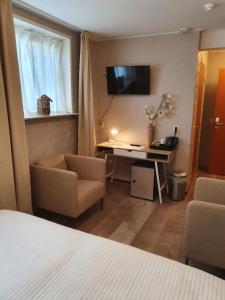 City Hotel Meppel - Accessibility and Transportation