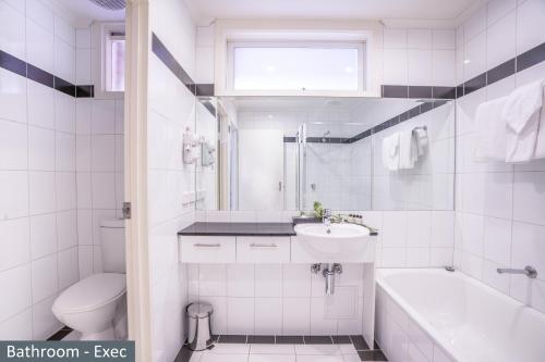 Clocktower Apartment Hotel - Payment and Surcharge Information