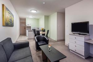 Comfort Inn & Suites Goodearth Perth - Policies and Regulations