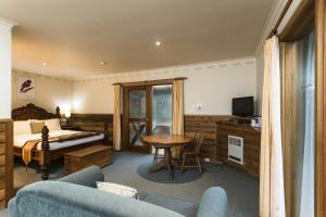 Cradle Forest Inn - Payment and Cancellation
