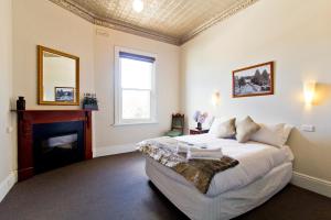 Deloraine Hotel - Activities and Services Offered
