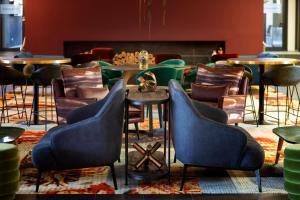East Hotel and Apartments - Delectable Dining Options