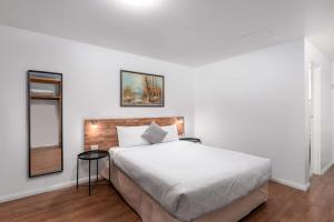 Econo Lodge Lilydale - Booking and Policies