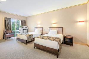 Eltham Gateway Hotel & Conference Centre - Location and Accessibility