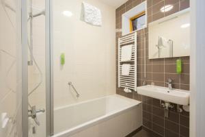 Estate ISVW - Policies and Restrictions