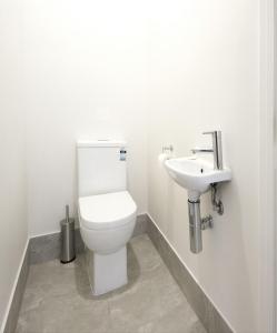 Executive Home Accommodation 34 - Nearby Attractions